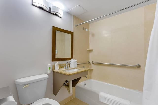 Room, 2 Queen Beds, Accessible, Non Smoking
