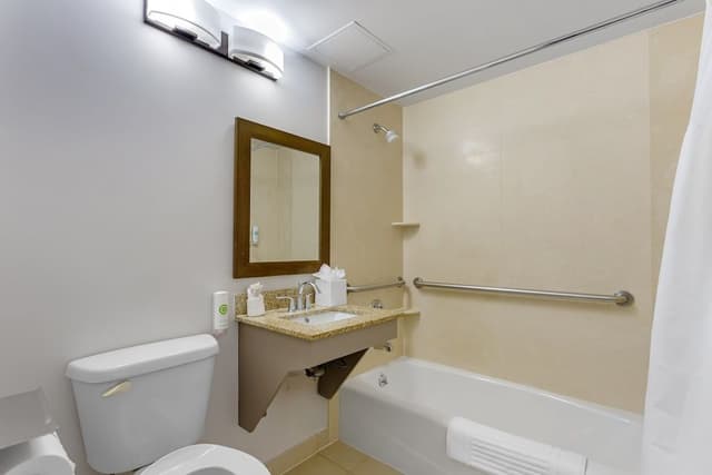 Room, 2 Queen Beds, Accessible, Non Smoking