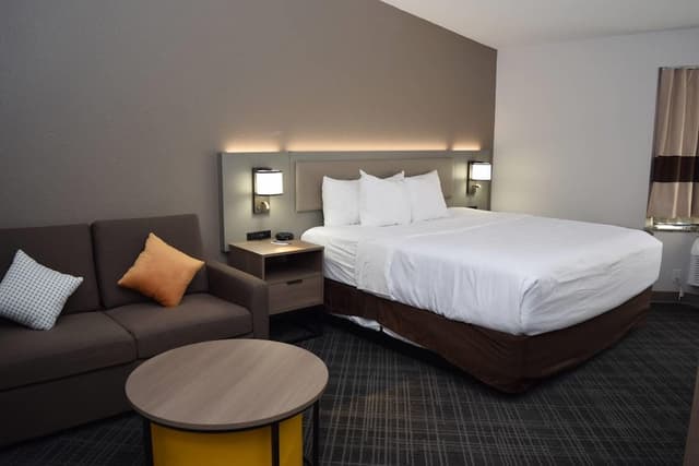 Suite, 1 King Bed with Sofa bed, Non Smoking (Upgrade)
