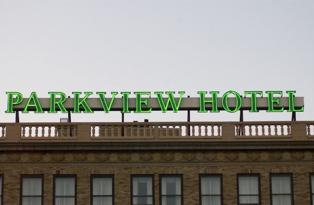 Parkview Hotel0