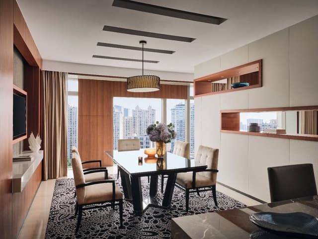 Presidential Suite, Club Lounge Access, City View