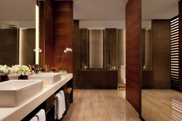 Club Executive Suite