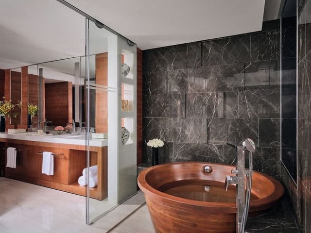 Presidential Suite, Club Lounge Access, City View