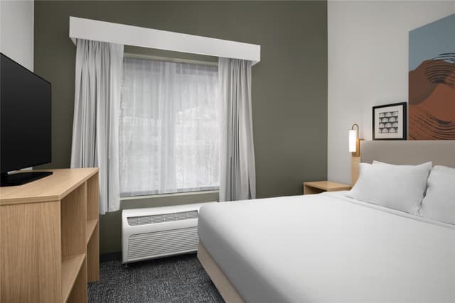 1 KING SUITE