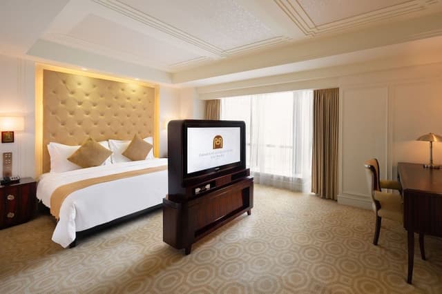 Deluxe King Room