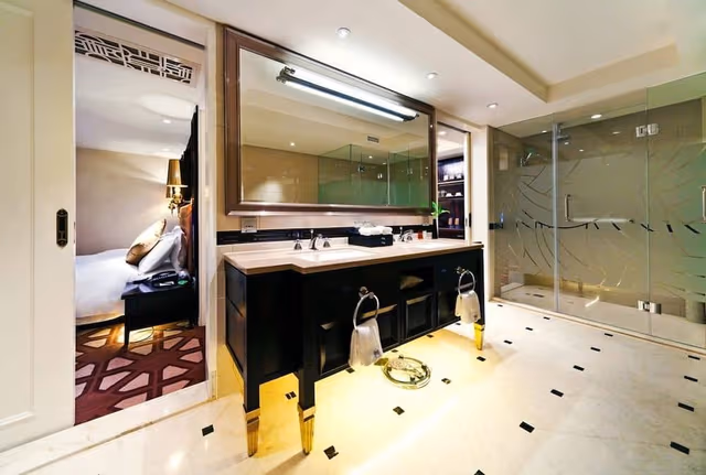 Paramount Suite