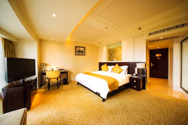 Business King Room