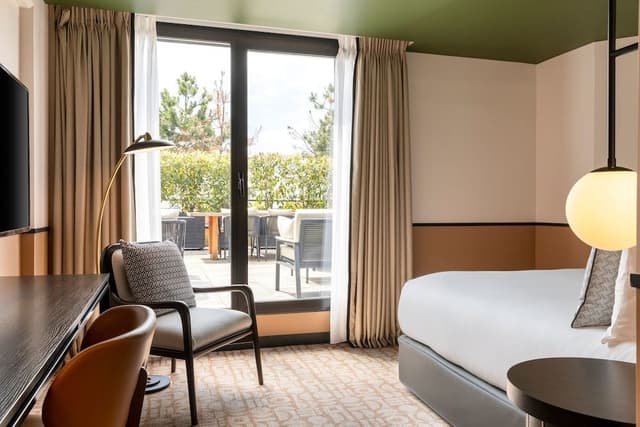 Deluxe Room, 1 King Bed, Terrace
