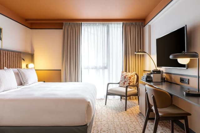 Standard Room, 1 King Bed
