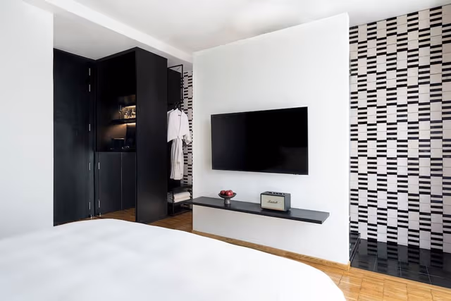Standard Room, 1 King Bed