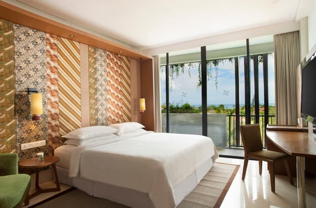 Deluxe Room, Guest room, 1 King, Balcony