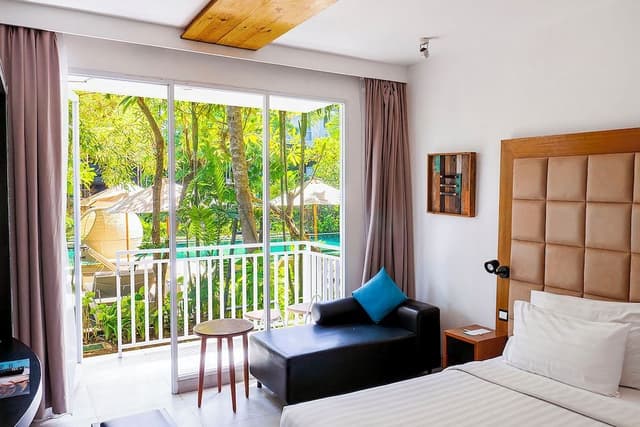 Deluxe Double or Twin Room Pool Access