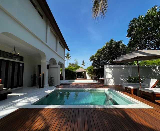 Duplex Interconnecting Pool Villa Suite