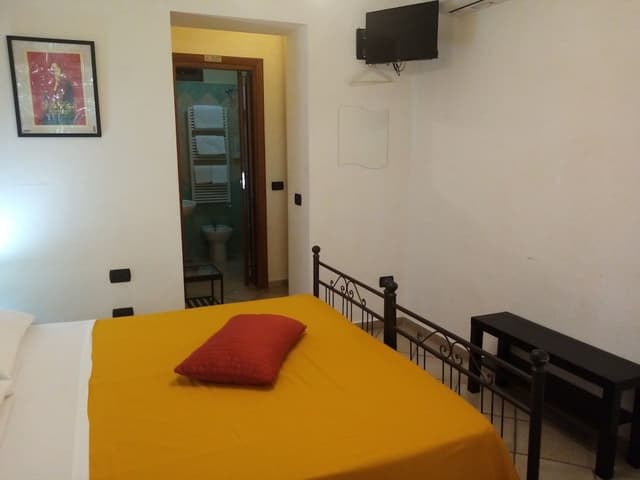 Basic Double Room, 1 Double Bed