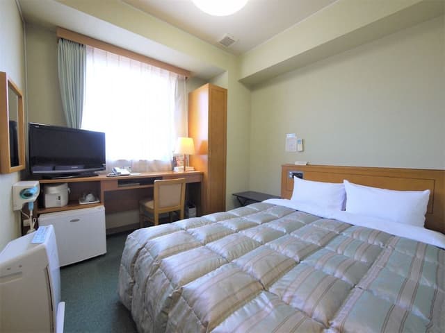 Semidouble smoking room