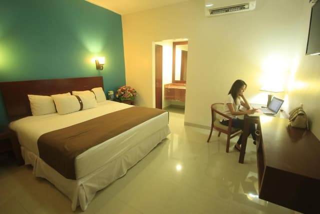 Deluxe King Room