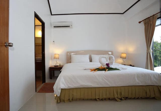 2 Bedrooms Bungalow