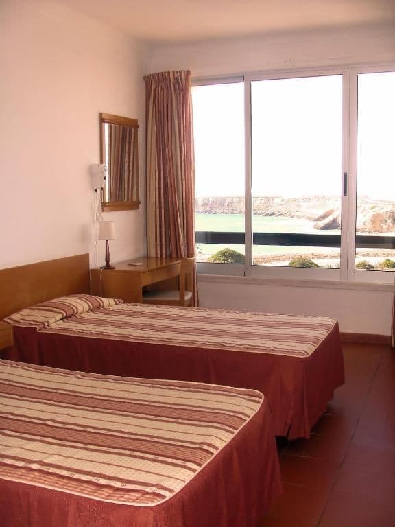 One-Bedroom Apartment with Sea View (2 Adults)