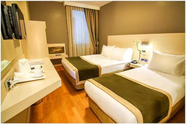 Triple Room