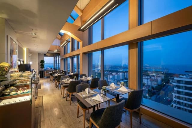 Corner Suite Bosphorus View With Lounge Access