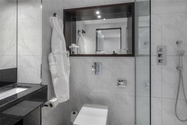 KING DELUXE ROOM