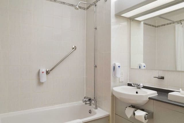 Room, Multiple Beds, Non Smoking, Lake View