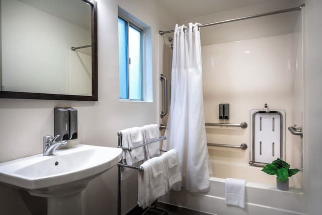 Standard Room, 2 Queen Beds, Mobility Accessible