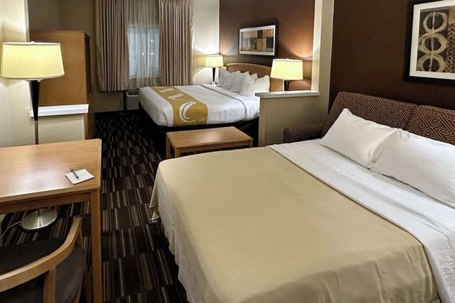 Suite, 1 King Bed with Sofa bed, Non Smoking