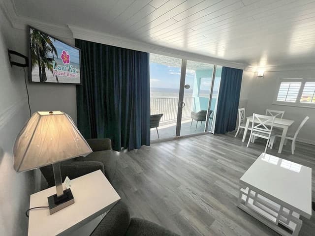 Suite with King Bed, Beachfront, Balcony