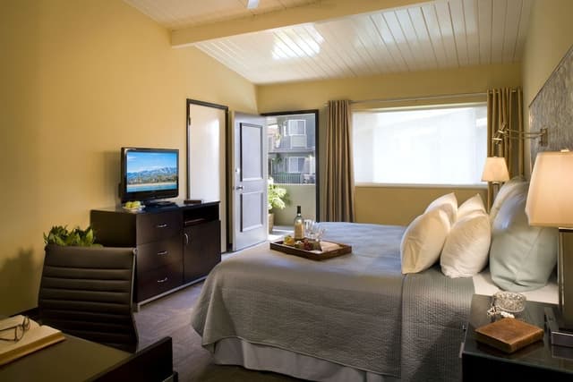Superior Room, 1 King Bed