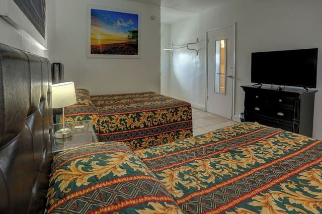 Deluxe Room, 2 Double Beds, Non Smoking