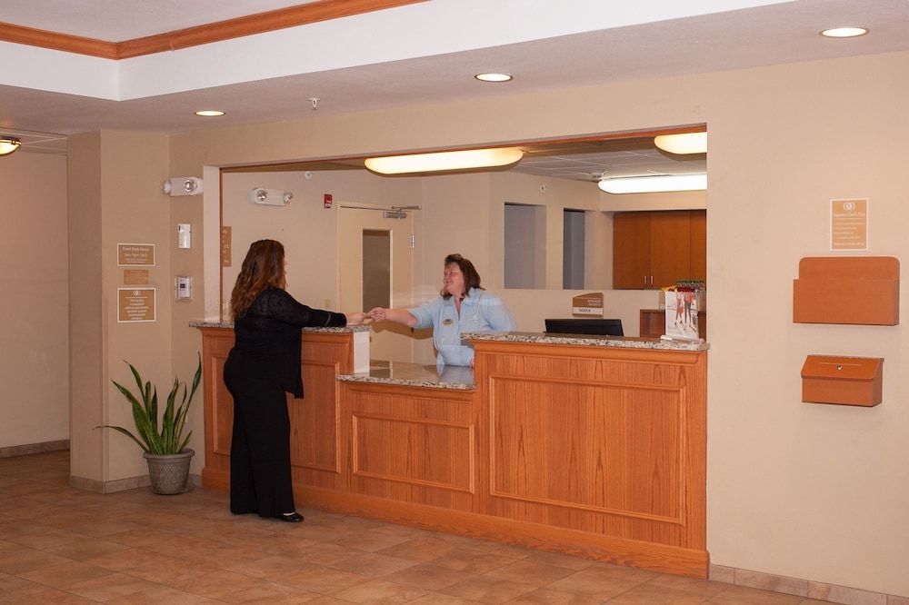 Candlewood Suites Logan3