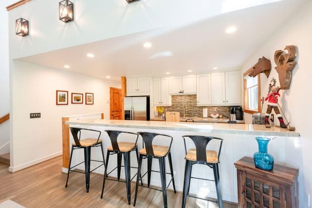 Condo, 3 Bedrooms