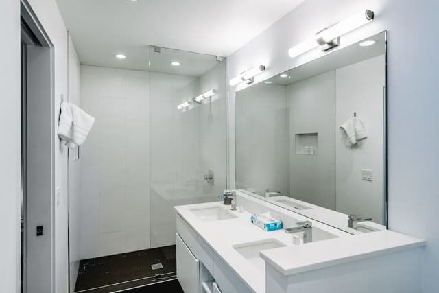 Condo, 2 Bedrooms