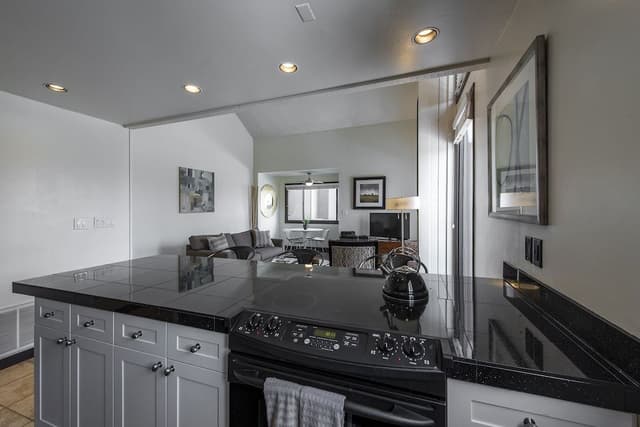 Condo, 1 Bedroom