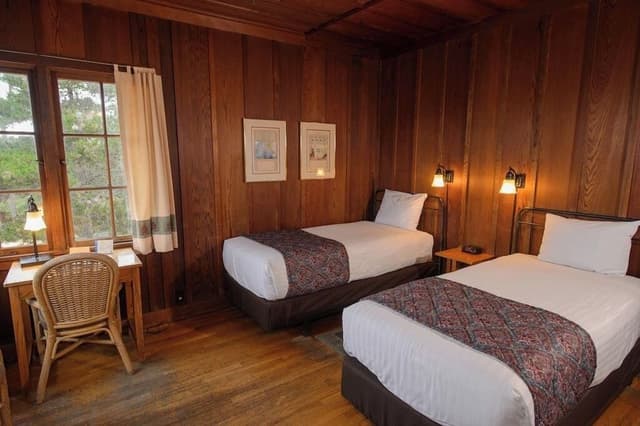 Classic Room, Two Twin Beds