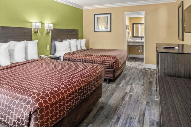 Standard Room, 2 Queen Beds