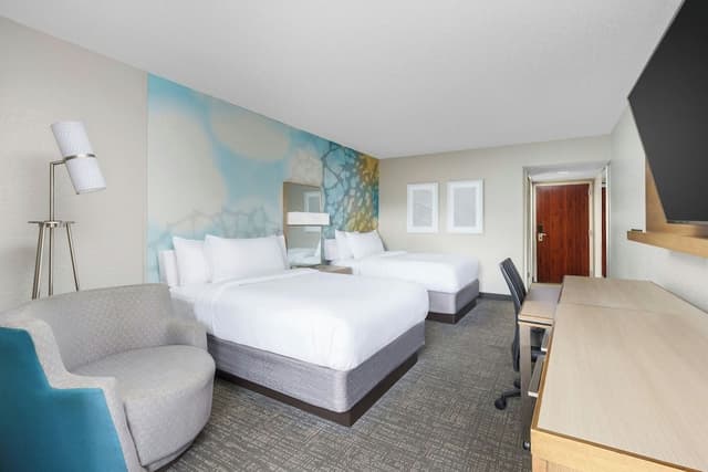Deluxe Room, 1 Double Bed, Balcony, Courtyard View
