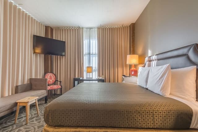 Premium Loft, 1 King Bed, Corner
