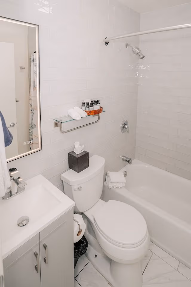 Deluxe Room, 1 Queen Bed