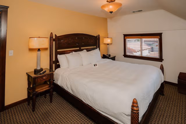 Deluxe Room, Multiple Beds, Ocean View