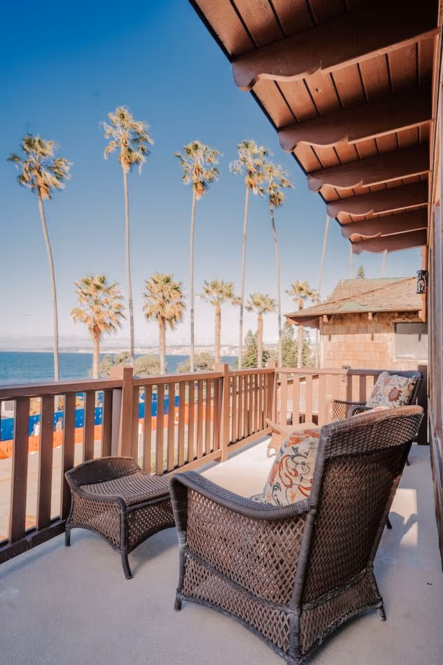 Deluxe Room, Multiple Beds, Ocean View
