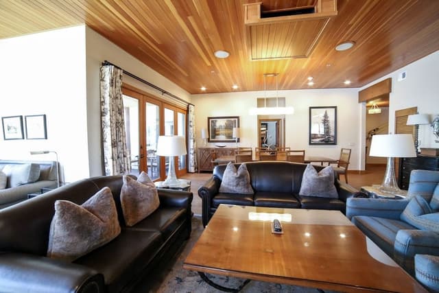 Luxury Suite, 4 Bedrooms, Hot Tub (Premium)