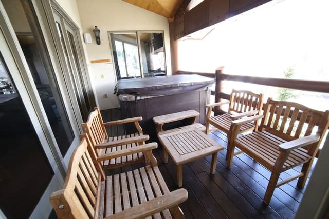 Luxury Loft, 4 Bedrooms, Hot Tub (PREMIUM)
