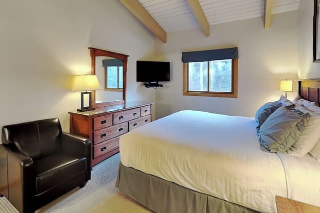 Deluxe Two Bedroom plus Loft ~ C3E
