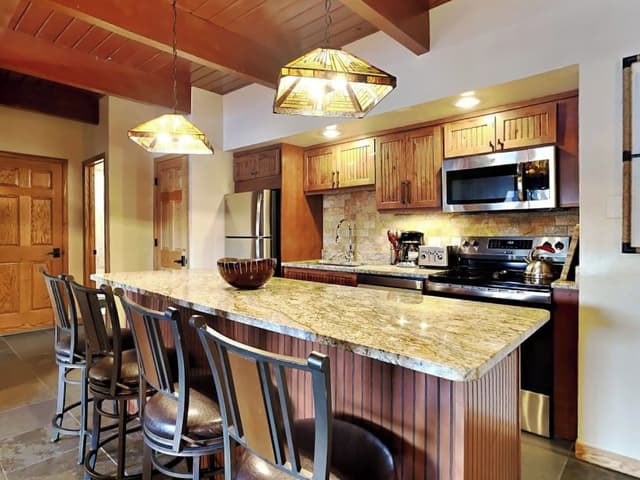 Deluxe One Bedroom ~ C1B
