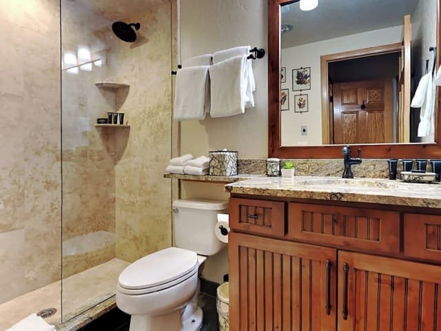 Deluxe One Bedroom ~ C1B