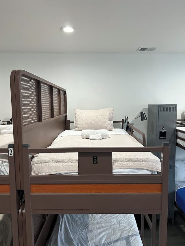 Standard Shared Dormitory (TOP BUNK TWIN FOR 1 GUEST )