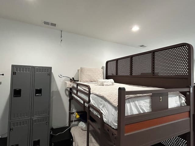 Standard Shared Dormitory (TOP BUNK TWIN FOR 1 GUEST )