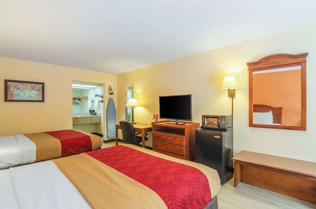 Standard Room, 2 Queen Beds, Smoking